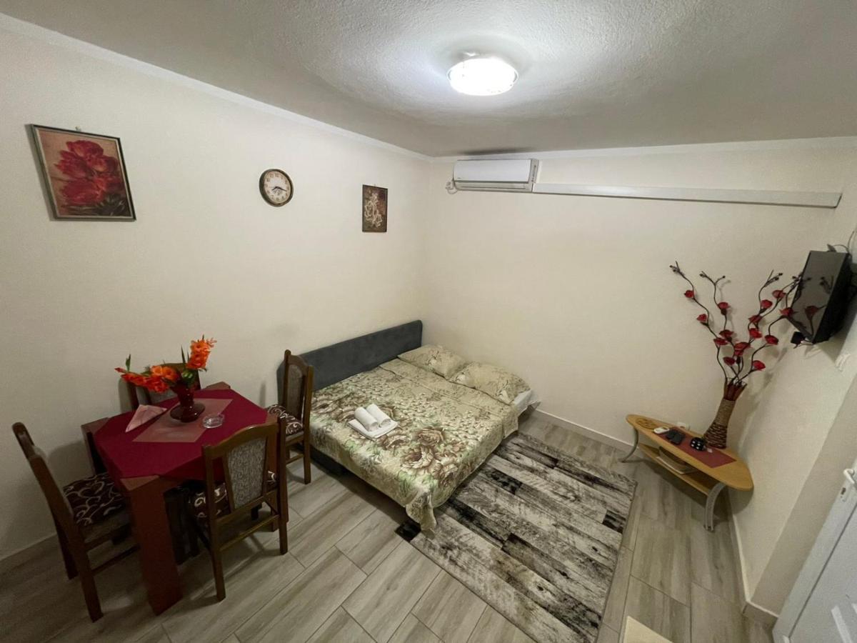 Apartmani Miro Требинье Экстерьер фото