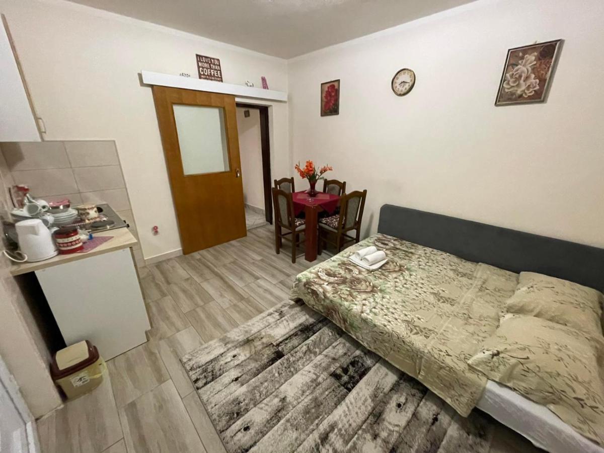 Apartmani Miro Требинье Экстерьер фото